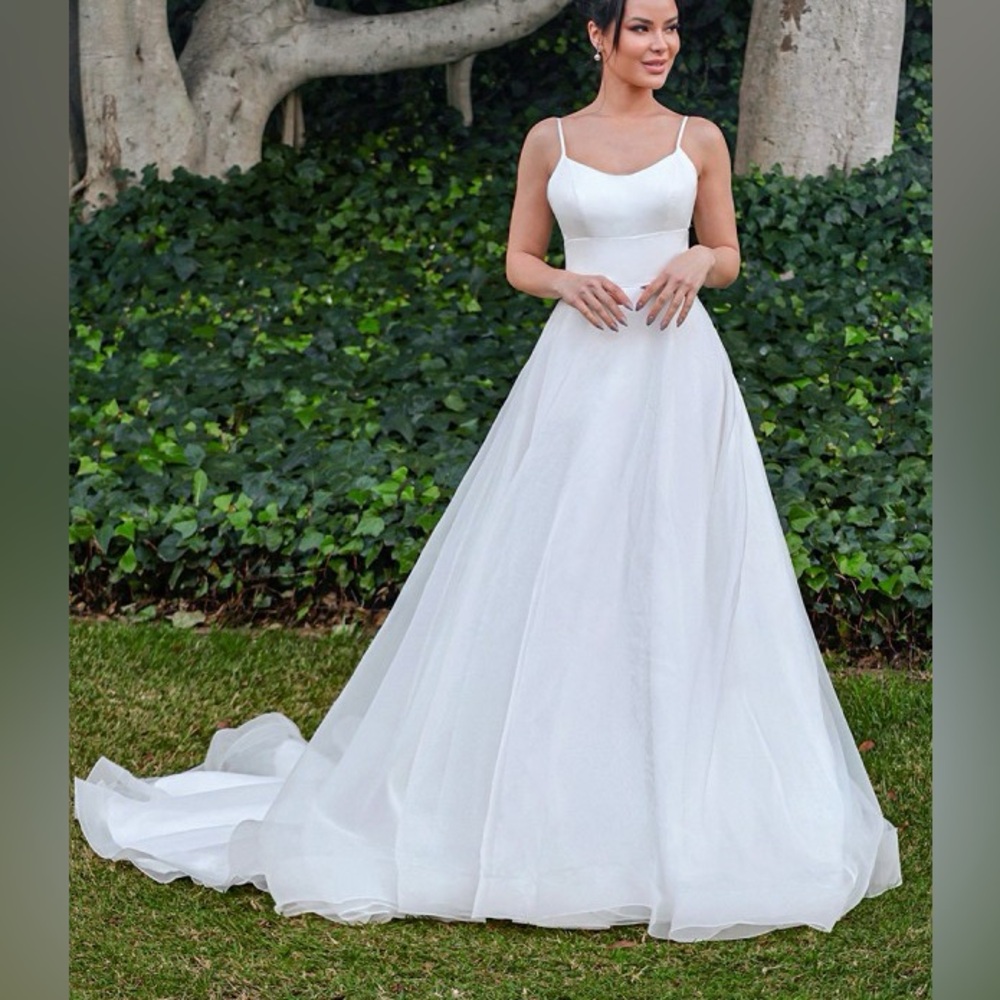 Organza A-Line Chapel Train Wedding Dress
